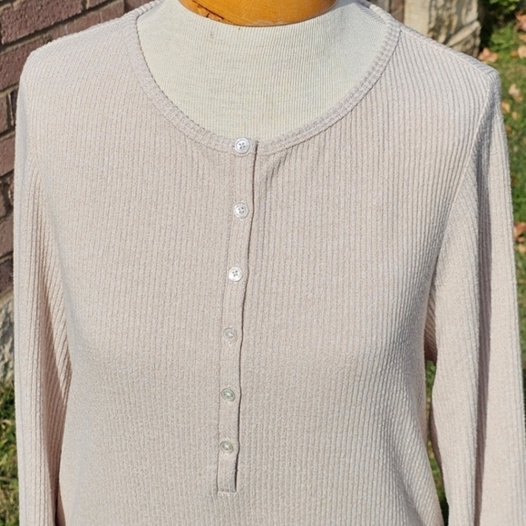 NWT Tommy Bahama island soft beige top - Picture 5 of 8